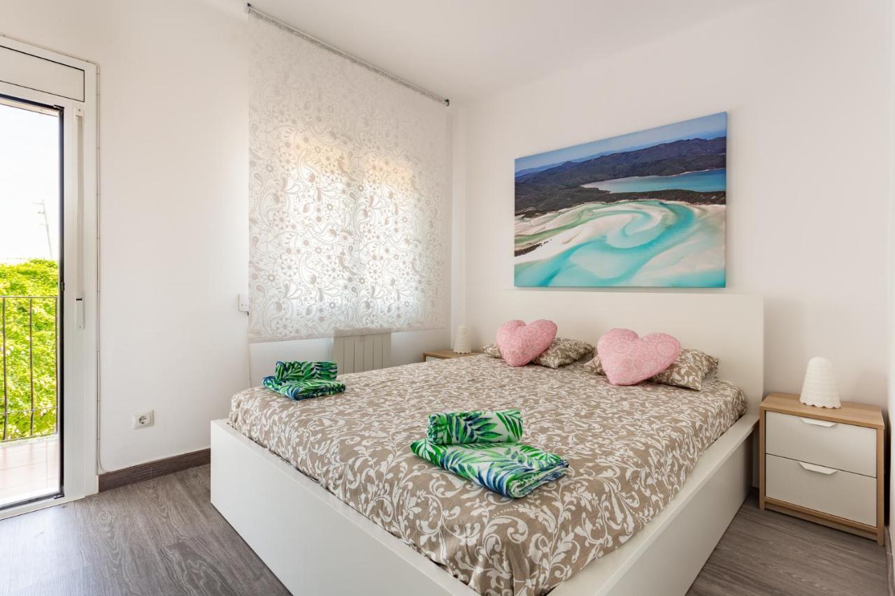Barca 3 New Lovely Aprtment Near Beach サン・アドリア・デ・ベソス エクステリア 写真
